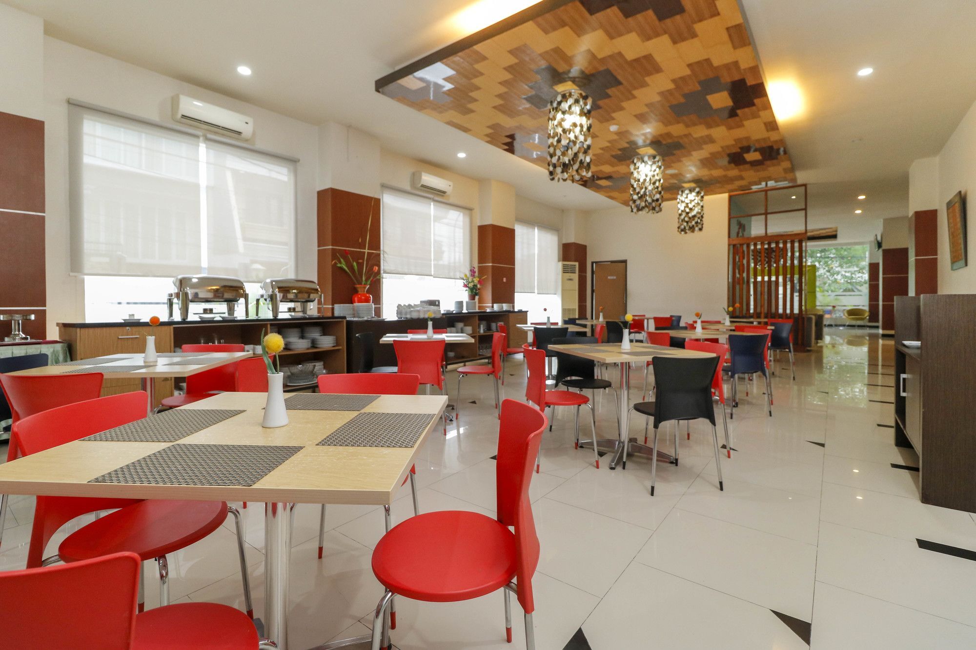 Reddoorz Plus Near Pantai Losari Makassar Exterior foto